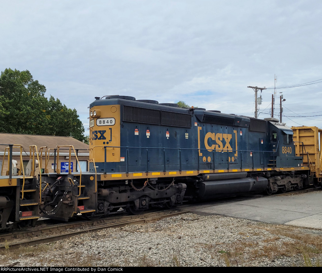 CSXT 8840